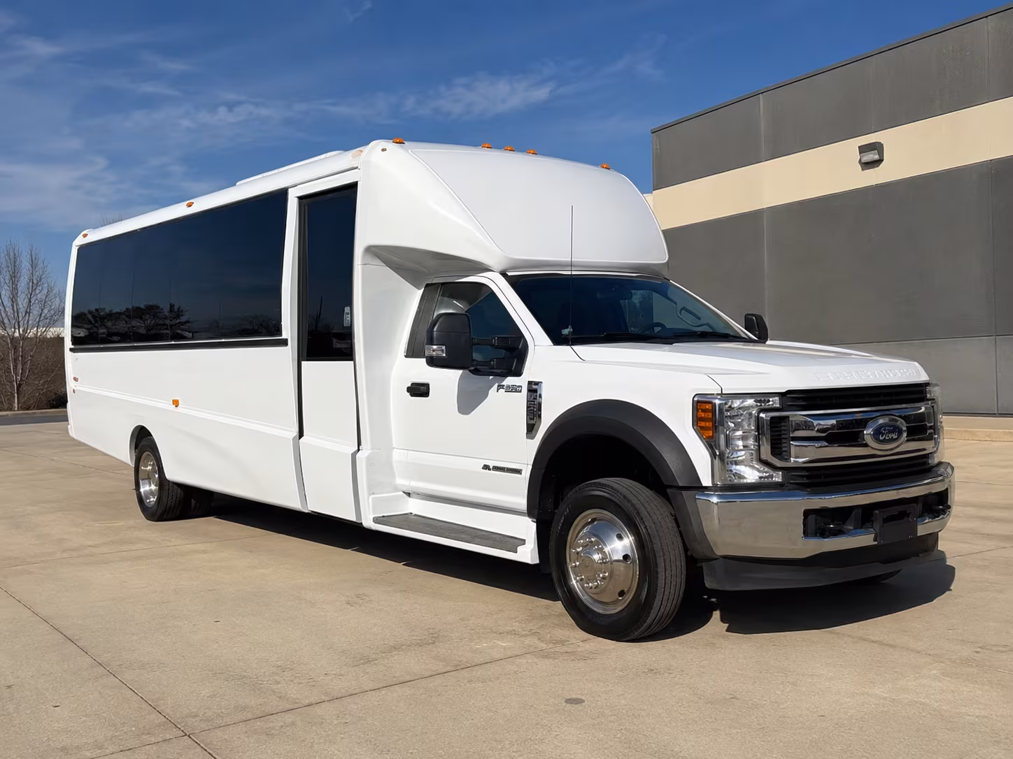 browse minibuses and charter buses for gloucester area corporate and group travel to phl and ewr