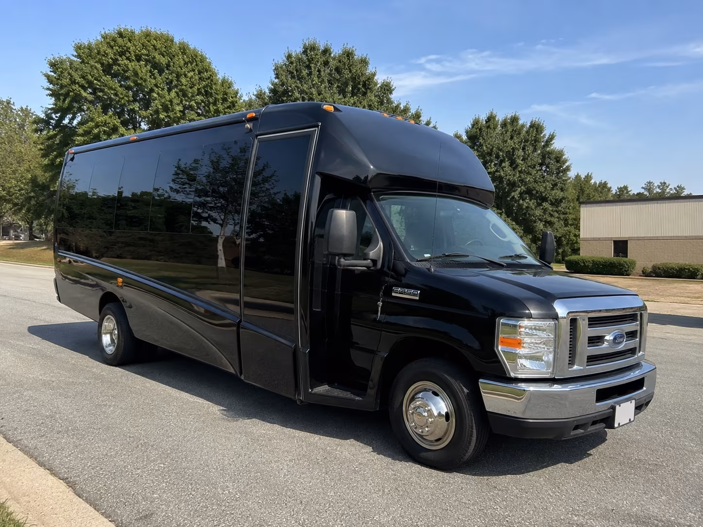 what makes a bus the best way to see the union at subaru park