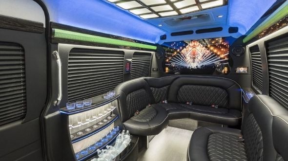 gloucester sprinter limo rental rental